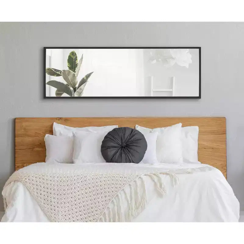 Specchio decorativo da parete incorniciato Travis 16 x 48 - Kate & Laurel All Things Decor
