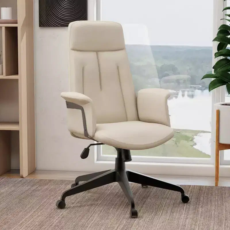 LeisureMod Aiaria Sedia da ufficio ergonomica in pelle con schienale alto Altezza regolabile, girevole e inclinabile, braccioli, sedia da scrivania moderna per ufficio domestico