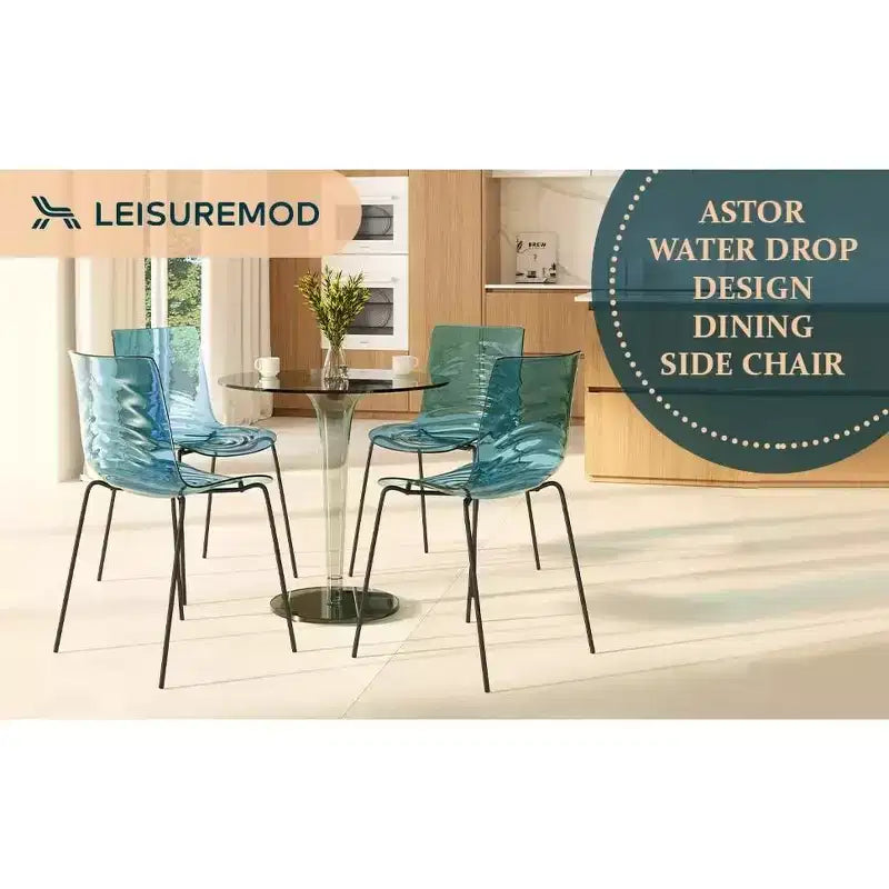 LeisureMod Astor Sedie da pranzo in plastica, set da 4, design a onde d'acqua con gambe in acciaio inossidabile nero, sedie moderne d'accento per cucina, sala da pranzo