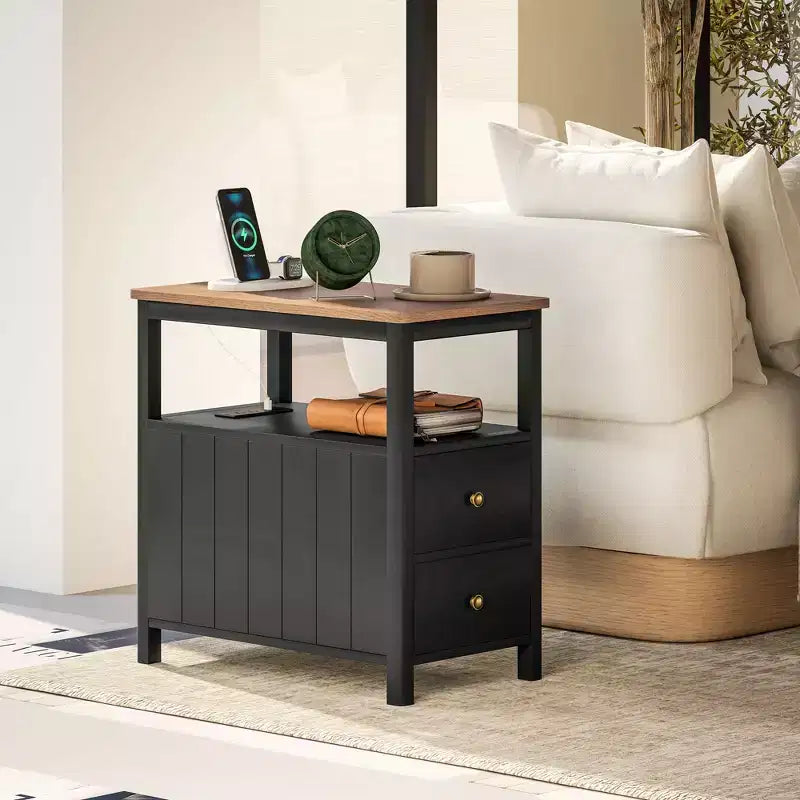 Tavolino laterale stretto HOMCOM con stazione di ricarica e porte USB per soggiorno, tavolino moderno con cassetti, ripiano