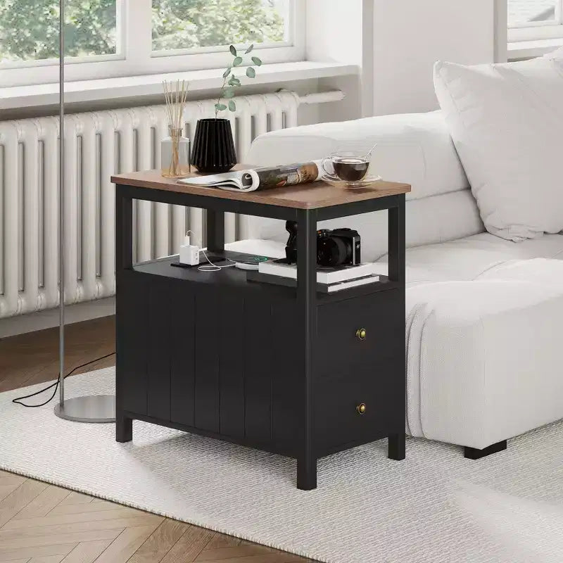 Tavolino laterale stretto HOMCOM con stazione di ricarica e porte USB per soggiorno, tavolino moderno con cassetti, ripiano