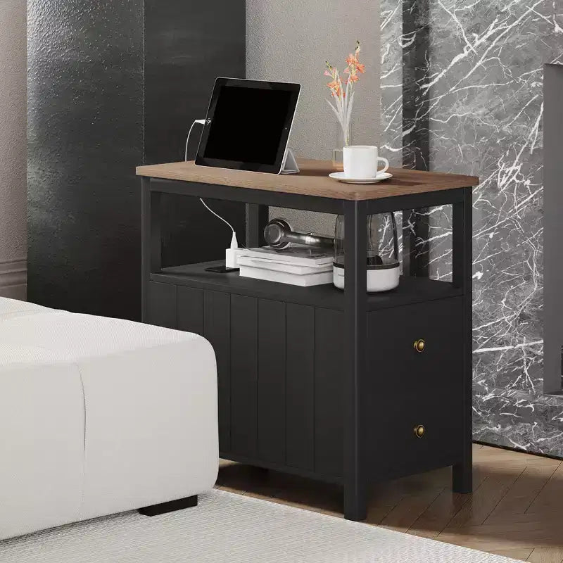 Tavolino laterale stretto HOMCOM con stazione di ricarica e porte USB per soggiorno, tavolino moderno con cassetti, ripiano