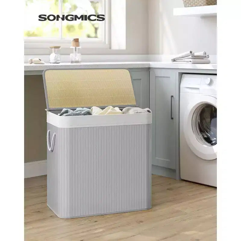 SONGMICS Cesto della Biancheria da 150L, Cesto Portabiancheria a 3 Scomparti, Cesto della Biancheria con Coperchio, Bambù, Pieghevole