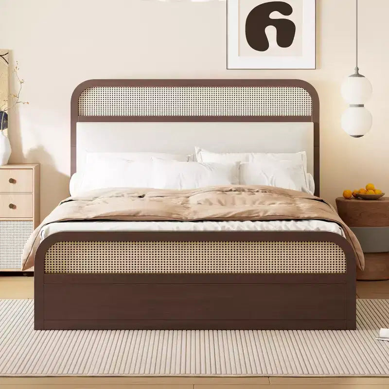 Letto a piattaforma matrimoniale in legno con rotelle estraibili e 2 cassetti, accenti in rattan 4S - ModernLuxe