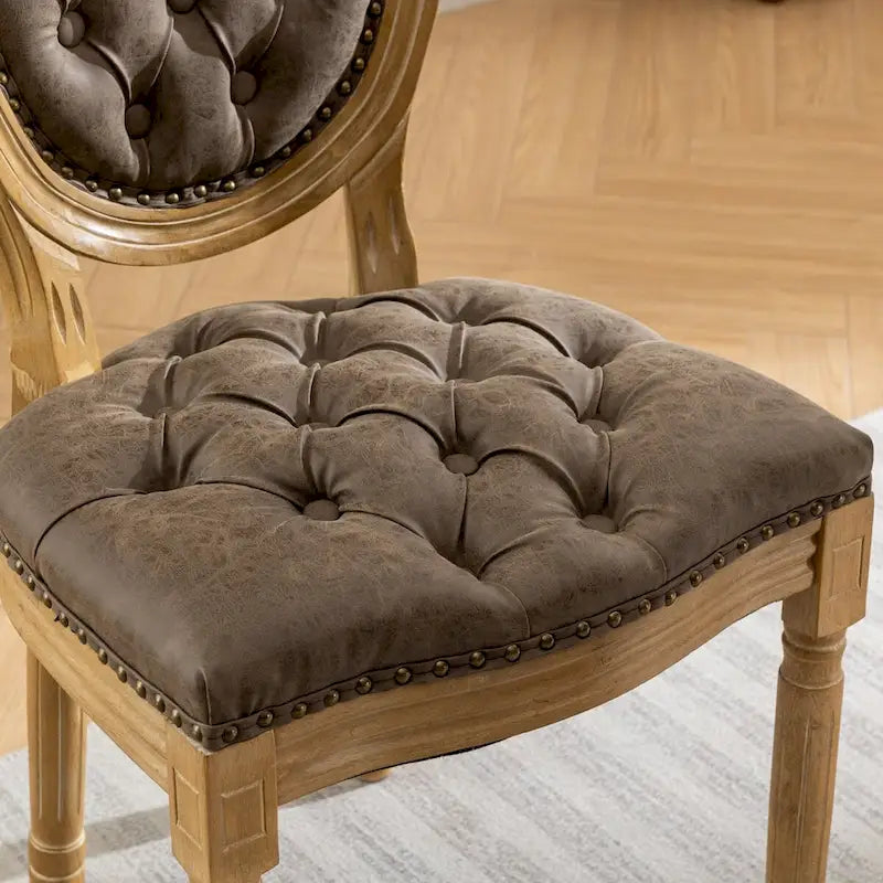 Sedia da pranzo con struttura in legno e borchie, set da 2