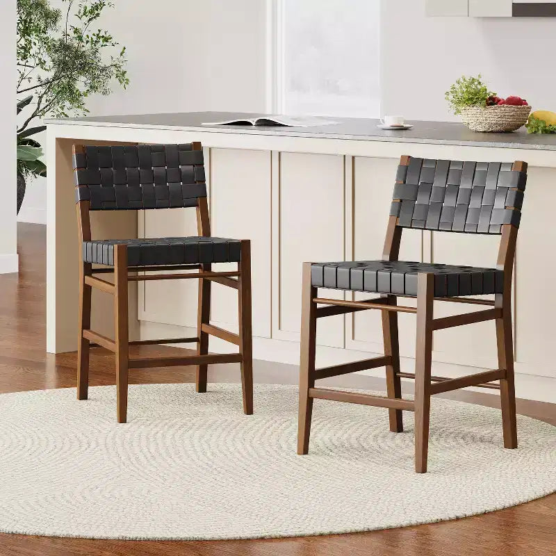 Sgabello da bancone Christopher Knight Home Lumft da 24,25", in pelle intrecciata e legno di gomma, con poggiapiedi