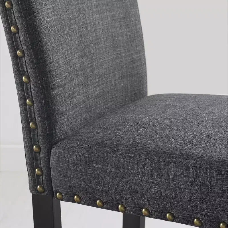 Sedie da pranzo in tessuto Biony Roundhill Furniture con finiture borchiate, grigie, set da 2